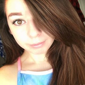 Meet your Posher, Brianna